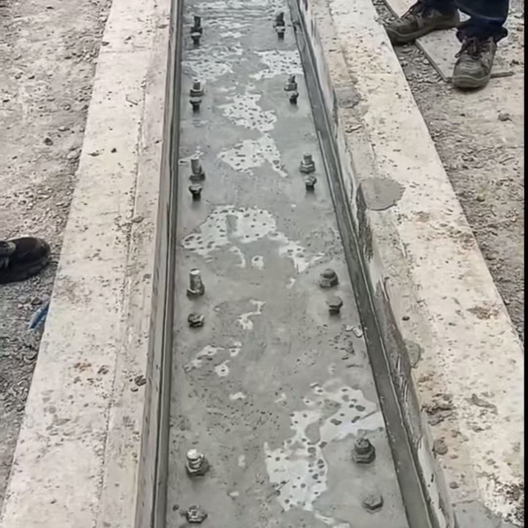 清河门港口码头起重机龙门吊重型机械设备稳固用早强快凝轨道胶泥